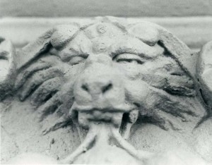 Gargoyle Lion Face